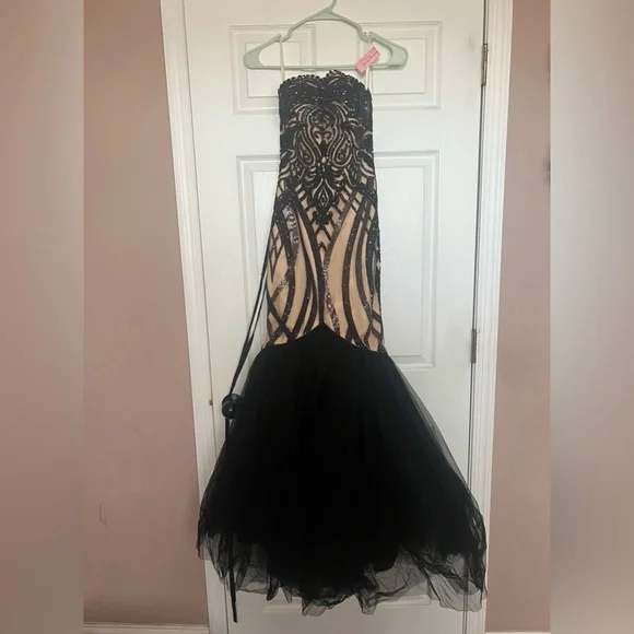 Prom Dress - Picture 1 of 5